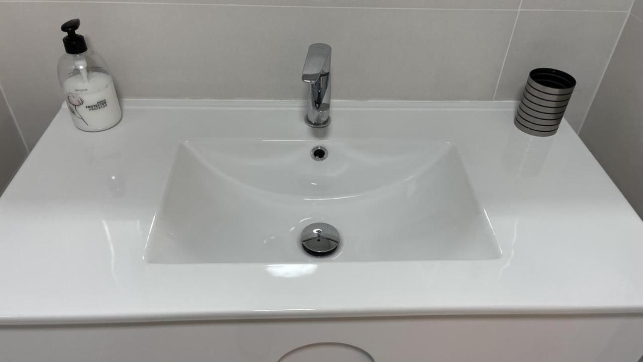 Piso De Lujo En Primera Linea De Playa Y Garaje Cadiz Luaran gambar